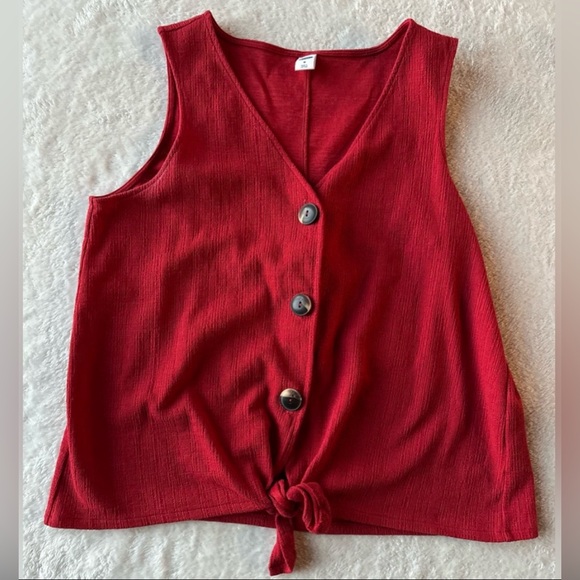 2 Old Navy sleeveless shirts. Both size Medium. Buttons with tie. EUC. - Picture 12 of 16